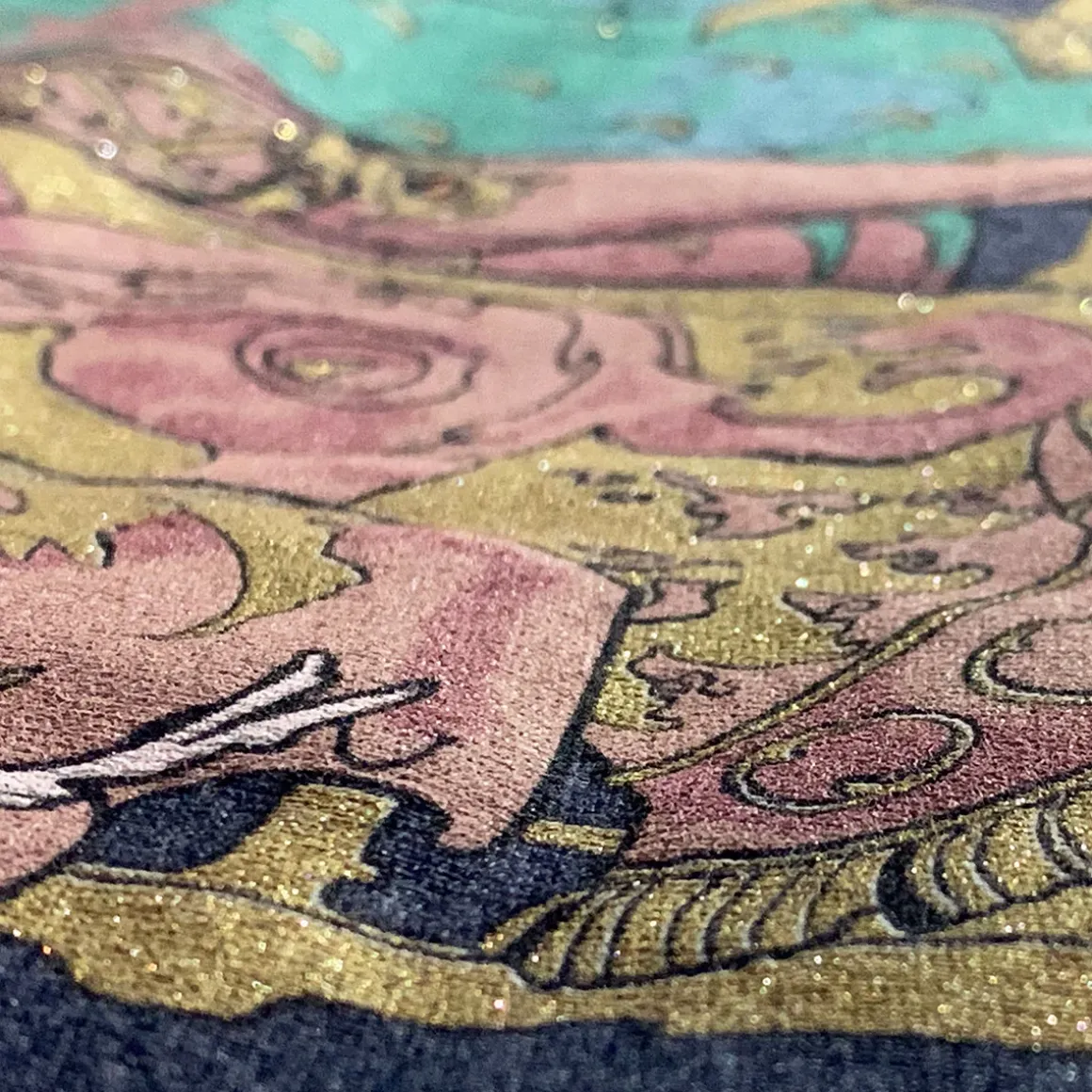 Mollymauk Tealeaf "Long May He Reign" T-Shirt